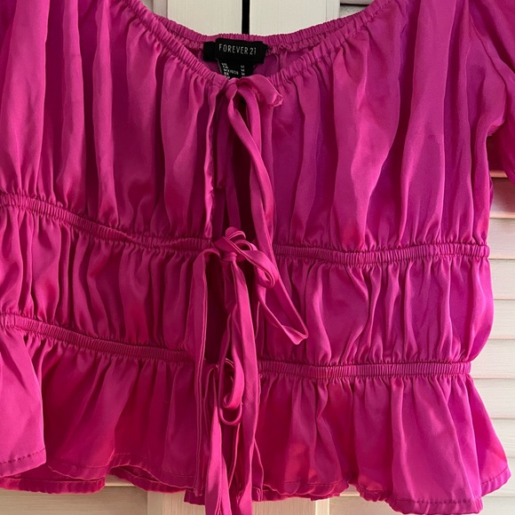 Forever 21 Crop Top Barbie Pink Peasant Style Size Medium - Picture 3 of 4